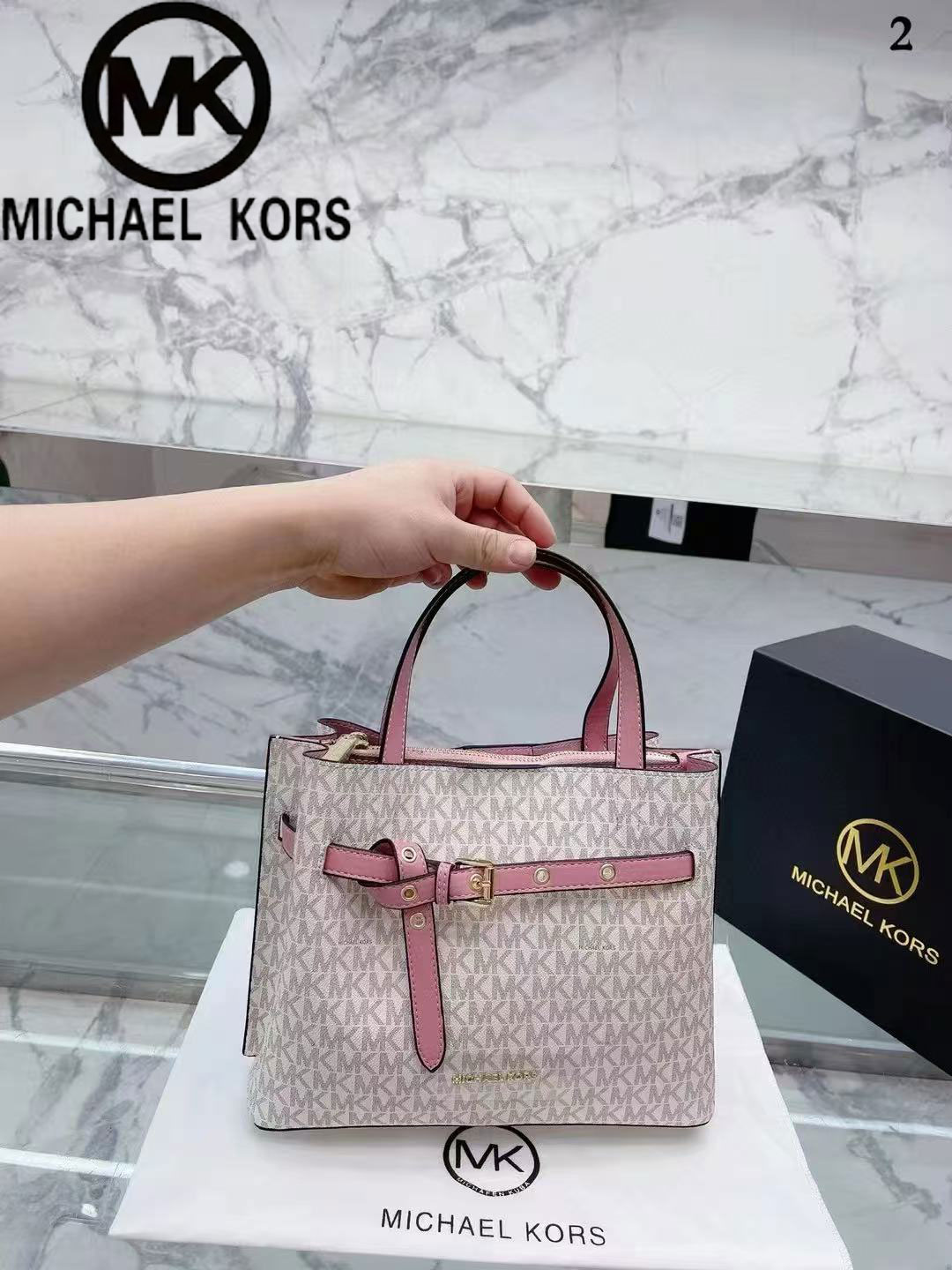 Travel Accessories Luxury Brands - Tas Tangan Wanita Michael Kors Desain