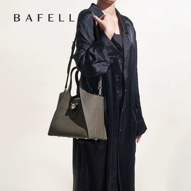 BAFELLI 2026 TAS TANGAN WANITA - Travel Accessories Luxury Brands ulasan dan harga